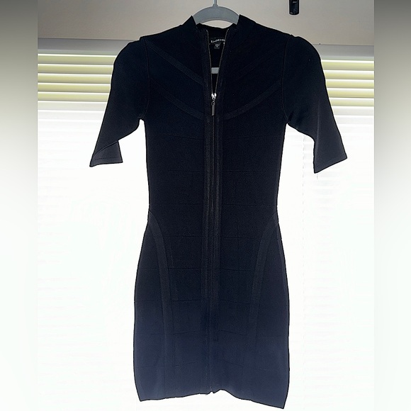 Practically New Bebe Bodycon Dress in Black - Picture 4 of 5